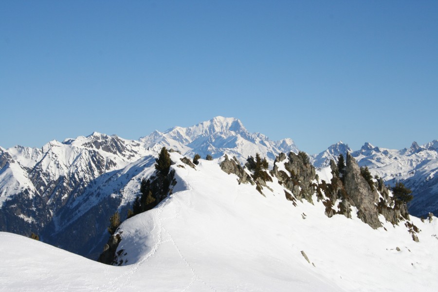 #3 Le mont Blanc : Au premier plan, la Pointe de Glais Rouges Le mont Blanc : Au premier plan, la Pointe de Glais Rouges