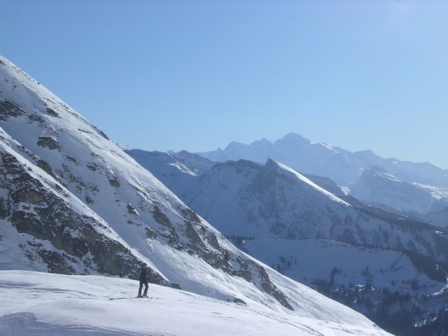 #2 alt 1850 : Cyril, devant notre beau massif du Mt Blanc alt 1850 : Cyril, devant notre beau massif du Mt Blanc