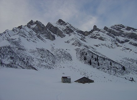 #1 Combe à Marion : Départ depuis le col des Aravis Combe à Marion : Départ depuis le col des Aravis