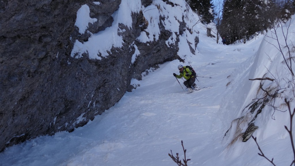 #12 pas large pas large