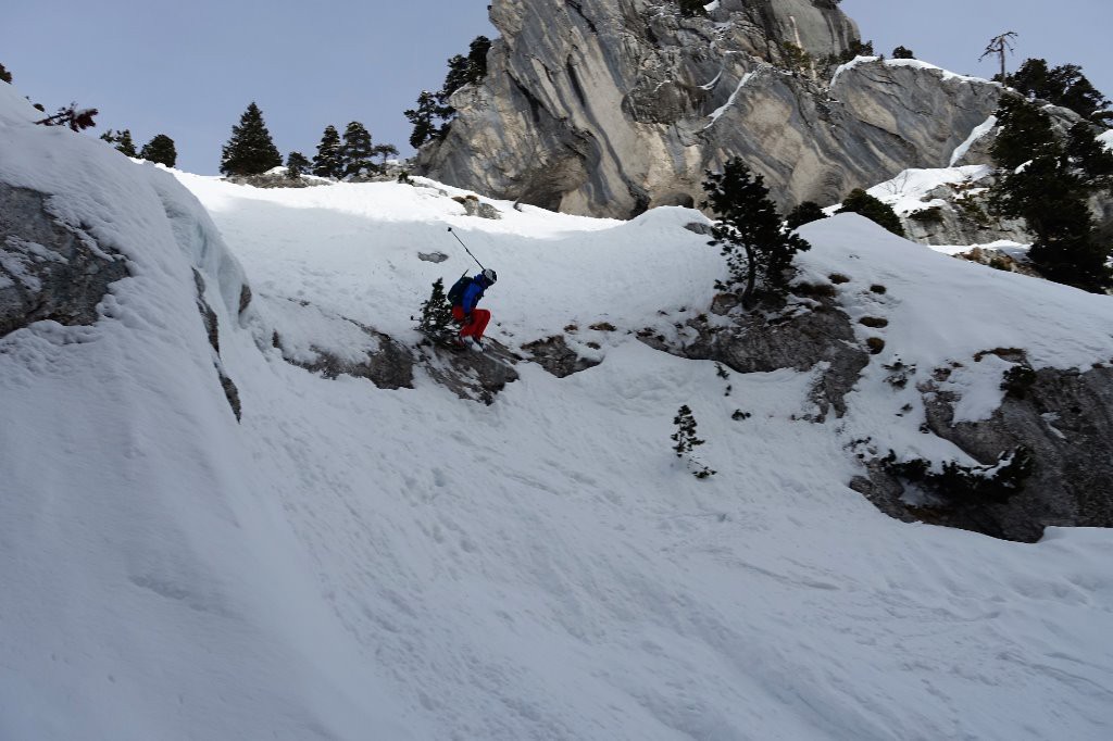 #13 Dernière petite barre à sauter, G. s Dernière petite barre à sauter, G. s'envole 3m au dessus
