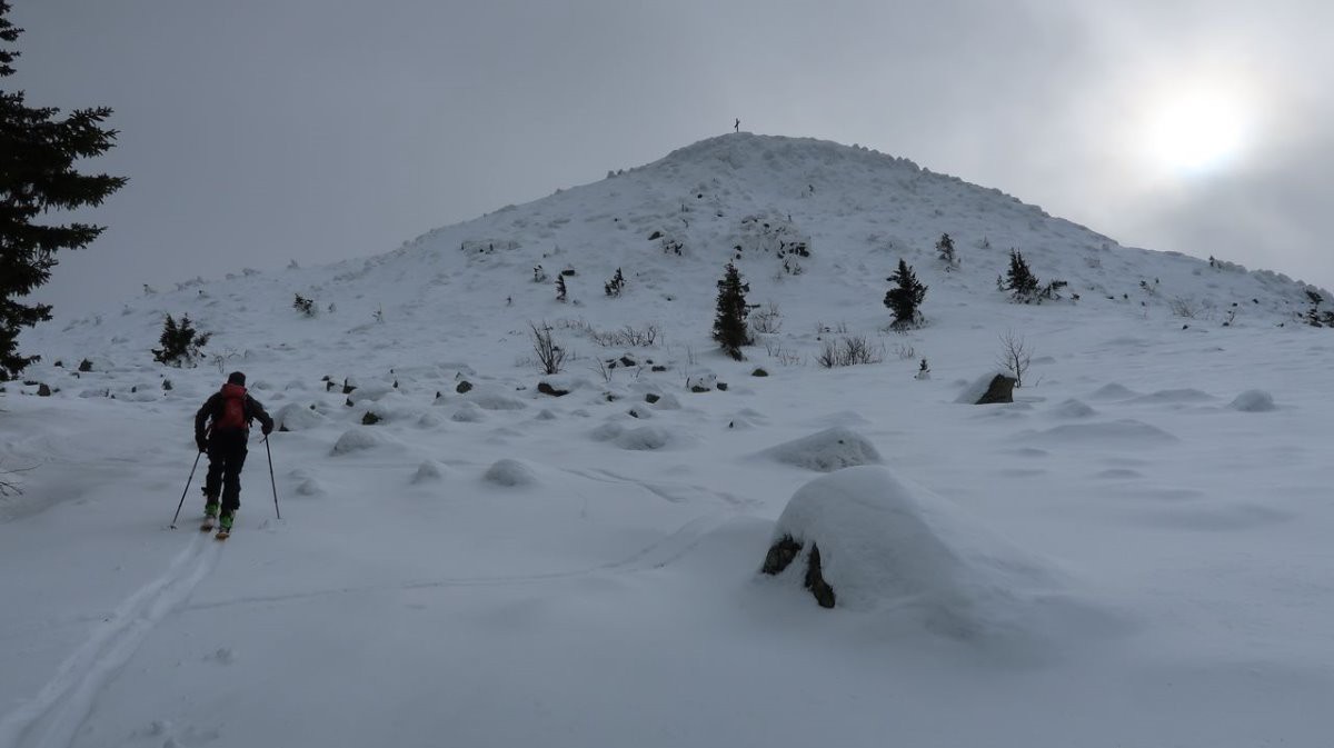 #2 Le Mézenc sur son plus beau profil Le Mézenc sur son plus beau profil