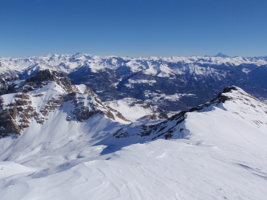 Du sommet 3003: vue sur Val Haute et les crêtes de l'Homme et Rougnoux 
