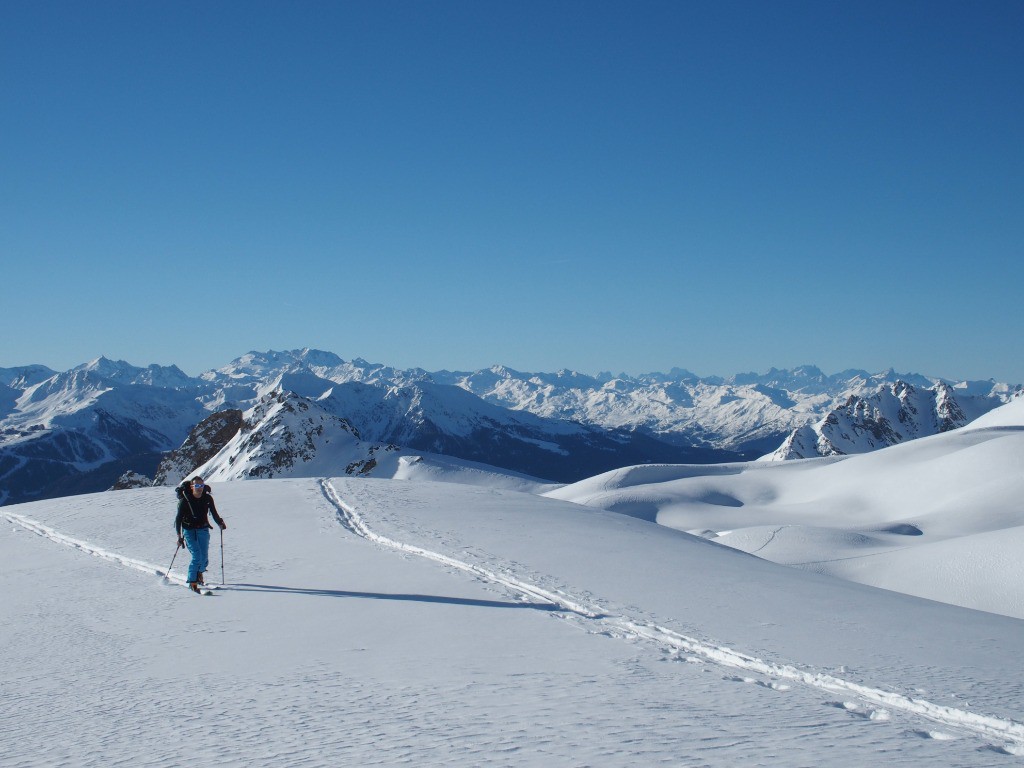 Pierrick sur fond d'Ecrins, à l'approche du col de la Charbonnière