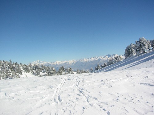 Col de l'Alpe : Vue sur belledonne et mont-blanc depuis le col de L'alpe