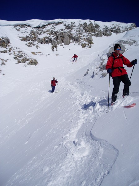#5 Début du couloir : Début du couloir en poudreuse dense sur fond dur Début du couloir : Début du couloir en poudreuse dense sur fond dur