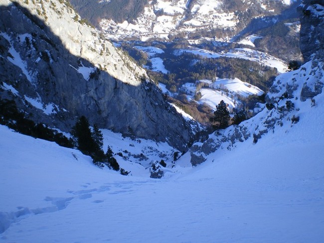 #3 Cotagne : Vue plongeante sur le couloir. Cotagne : Vue plongeante sur le couloir.
