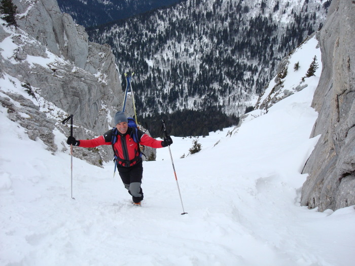 #3 Sortie du couloir : Fred débouche du couloir avec l Sortie du couloir : Fred débouche du couloir avec l'air frais et reposé de fins de vacances