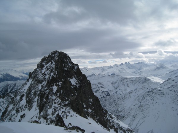#3 Pellegrin : Roc de Pellegrin et spécial dédicace pour Benoît, les Aiguille sd Pellegrin : Roc de Pellegrin et spécial dédicace pour Benoît, les Aiguille sd'Arves au fond.