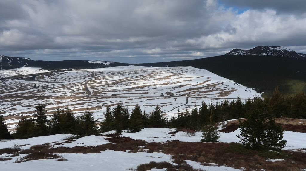 #3 Enneigement discontinu versant sud et ouest Enneigement discontinu versant sud et ouest