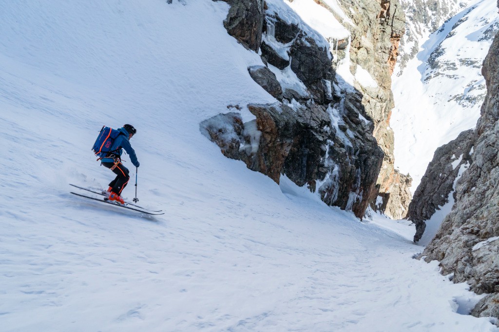 #3 Rémi dans le début de l Rémi dans le début de l'étroiture.
Photo d'Arthur Lachat.