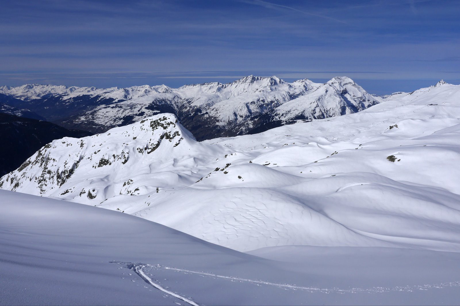 La vue sur le domaine skiable de La Rosière et les sommets du Beaufortain.