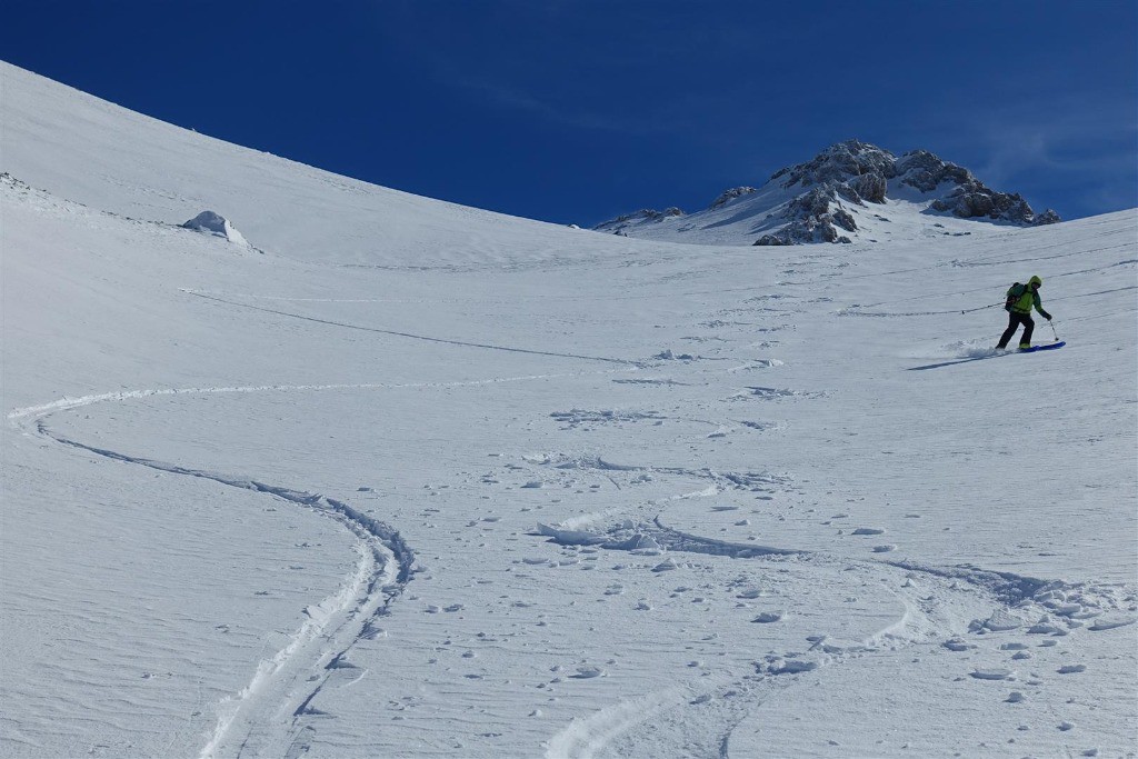 #21 J4 : versant nord du Dedegol J4 : versant nord du Dedegol