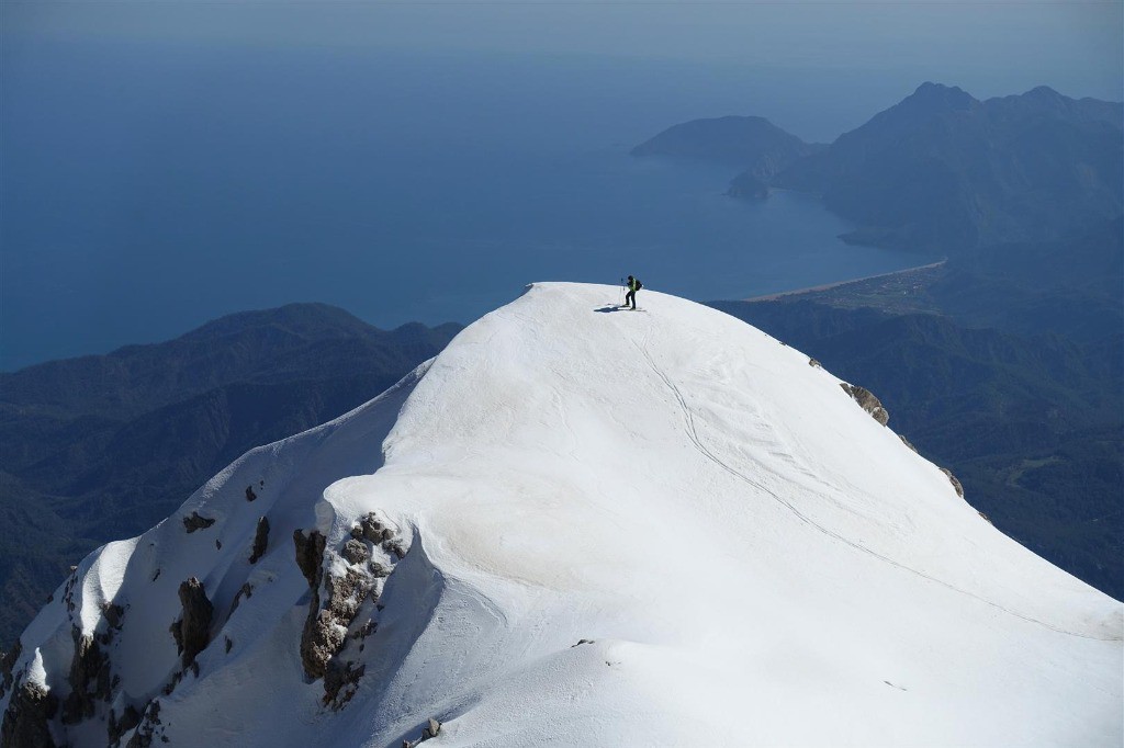 J5 : mamelon devant la péninsule d'Olympos