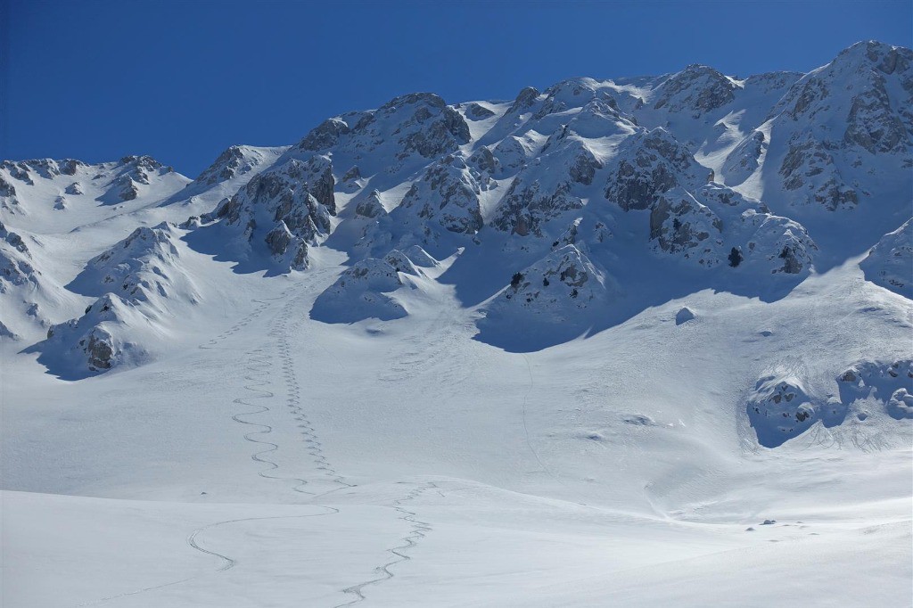 #37 J6 : la belle face nord du Tunc Dagi, beau cadre et belle neige ! J6 : la belle face nord du Tunc Dagi, beau cadre et belle neige !