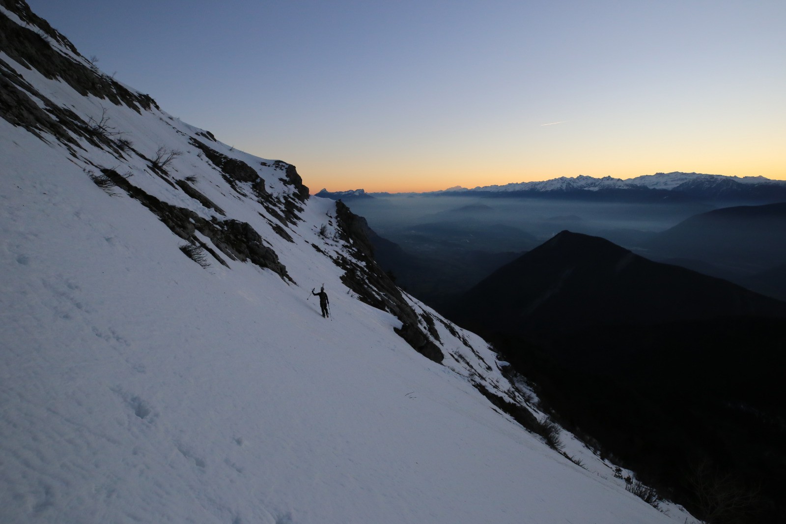 #1 Premières lueurs du jour Premières lueurs du jour