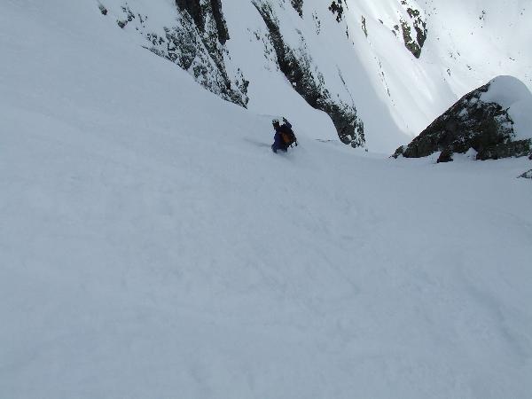 #1 Couloir NE Cornes de Loriaz : Serge dans le couloir NE des Cornes de Loriaz Couloir NE Cornes de Loriaz : Serge dans le couloir NE des Cornes de Loriaz