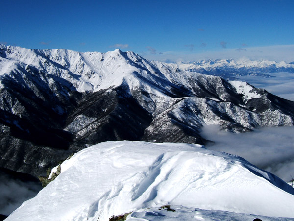 #3 Gardiola : Vue sur Besimauda (Bisalta) et au loin le Viso qui se cache dans les nuages, comme d Gardiola : Vue sur Besimauda (Bisalta) et au loin le Viso qui se cache dans les nuages, comme d'hab!!