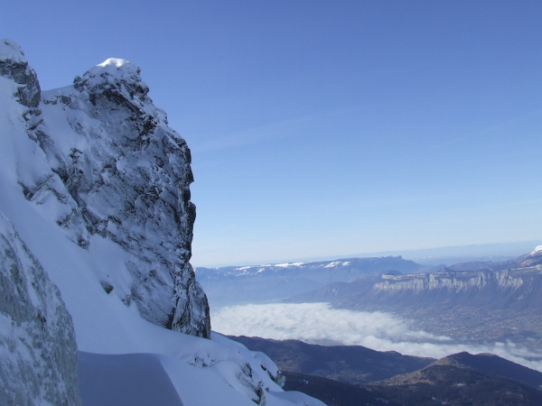 #2 Vue sur Grenoble : Depuis la dent de Bédina, la vallée Vue sur Grenoble : Depuis la dent de Bédina, la vallée