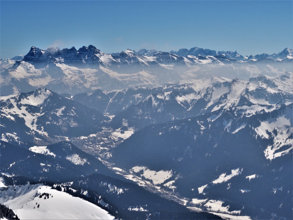 Vallée d'Abondance et les Dents du Midi!