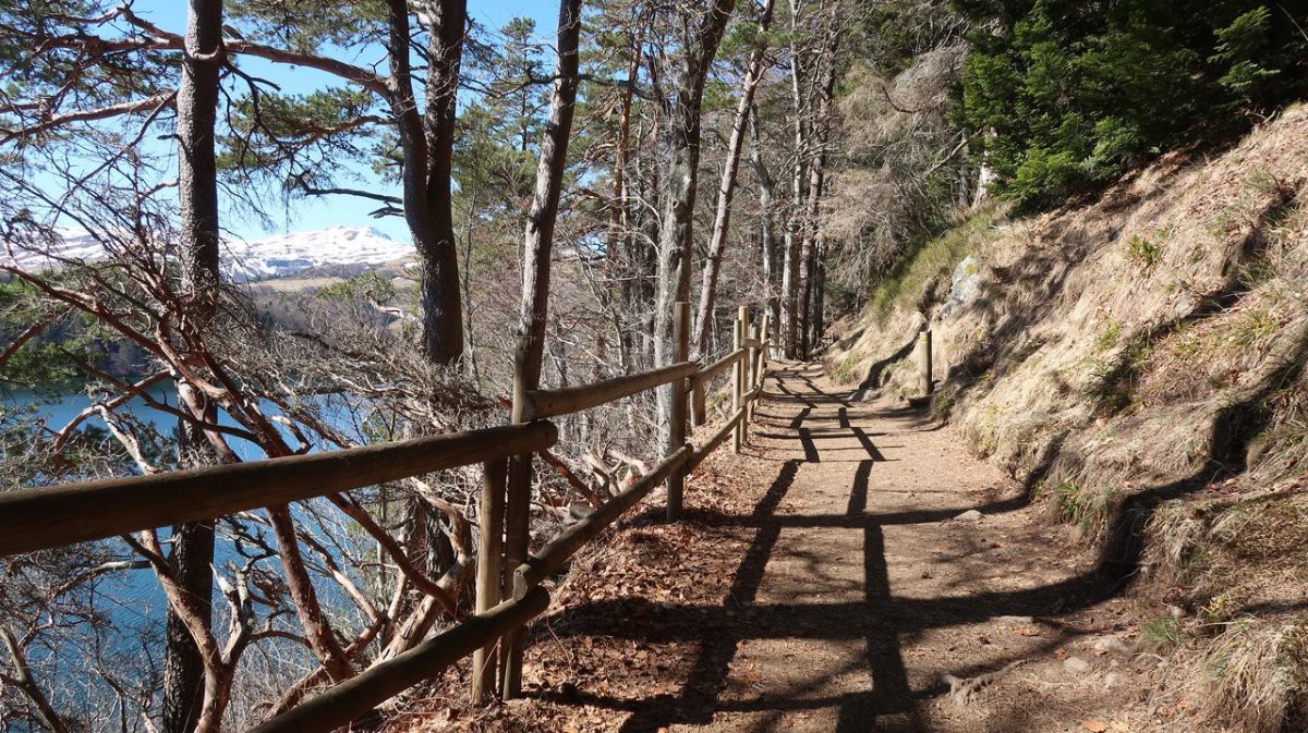 #9 Sentier du Lac Pavin Sentier du Lac Pavin