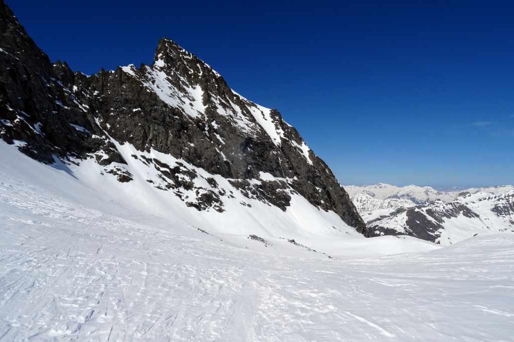 Becca Motta: col, sommet et glacier