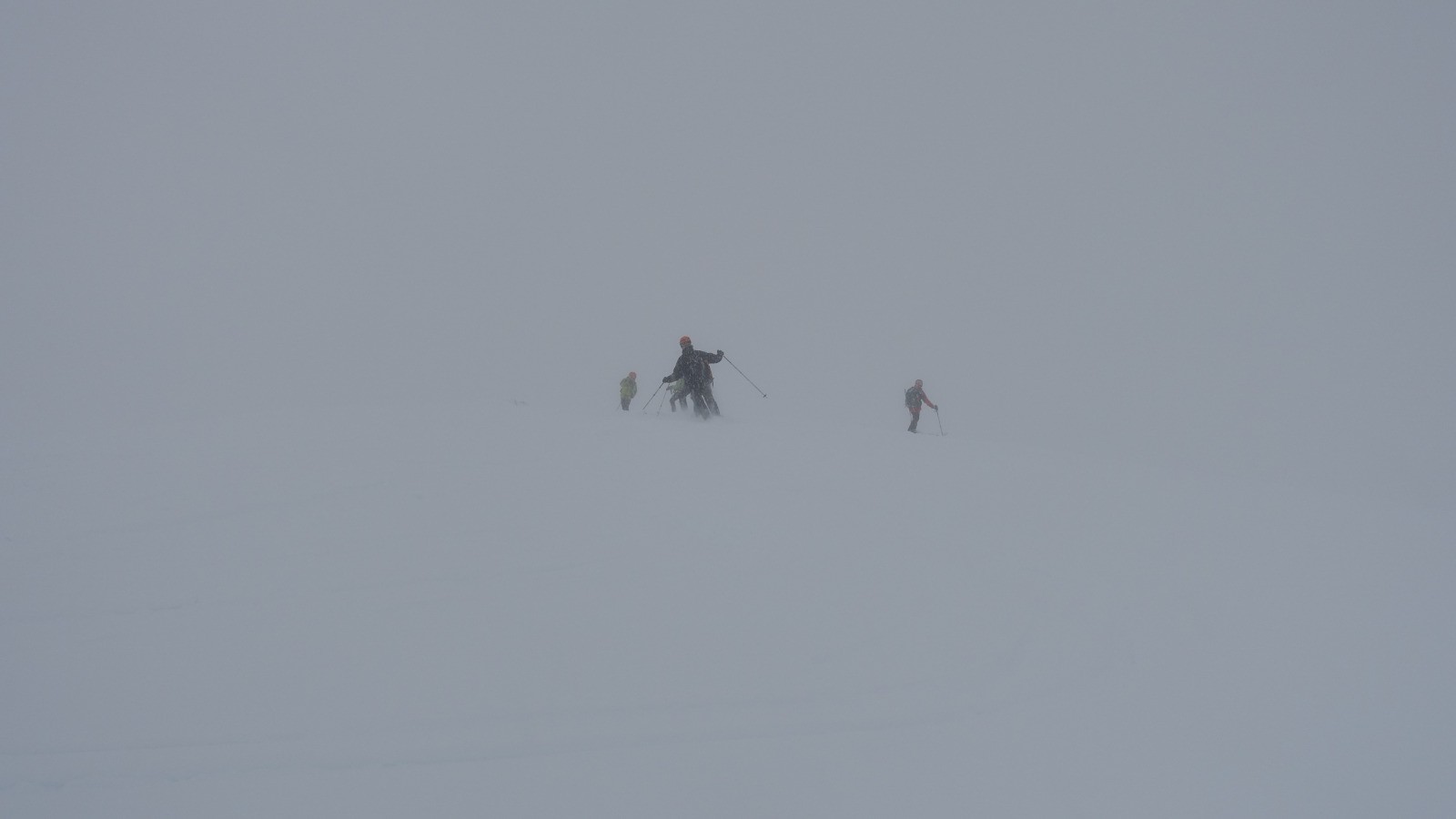 #53 Bonne neige à la descente mais on ne voit rien Bonne neige à la descente mais on ne voit rien