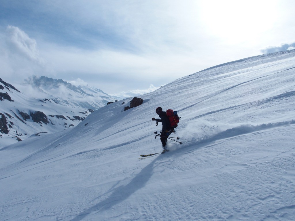 Bonne neige en descendant sur le ruisseau de la Letta