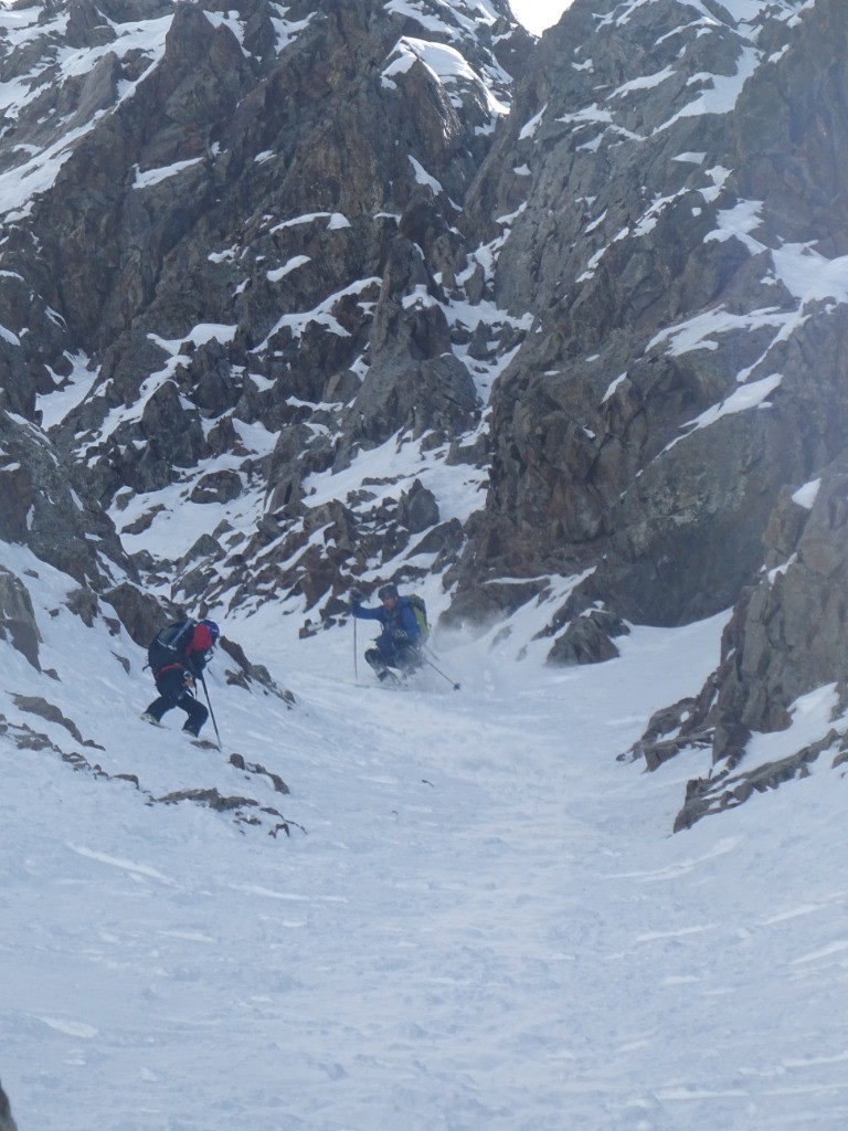 #14 La suite arrive, à 4 dans cette ficelle, c La suite arrive, à 4 dans cette ficelle, c'est étroit !