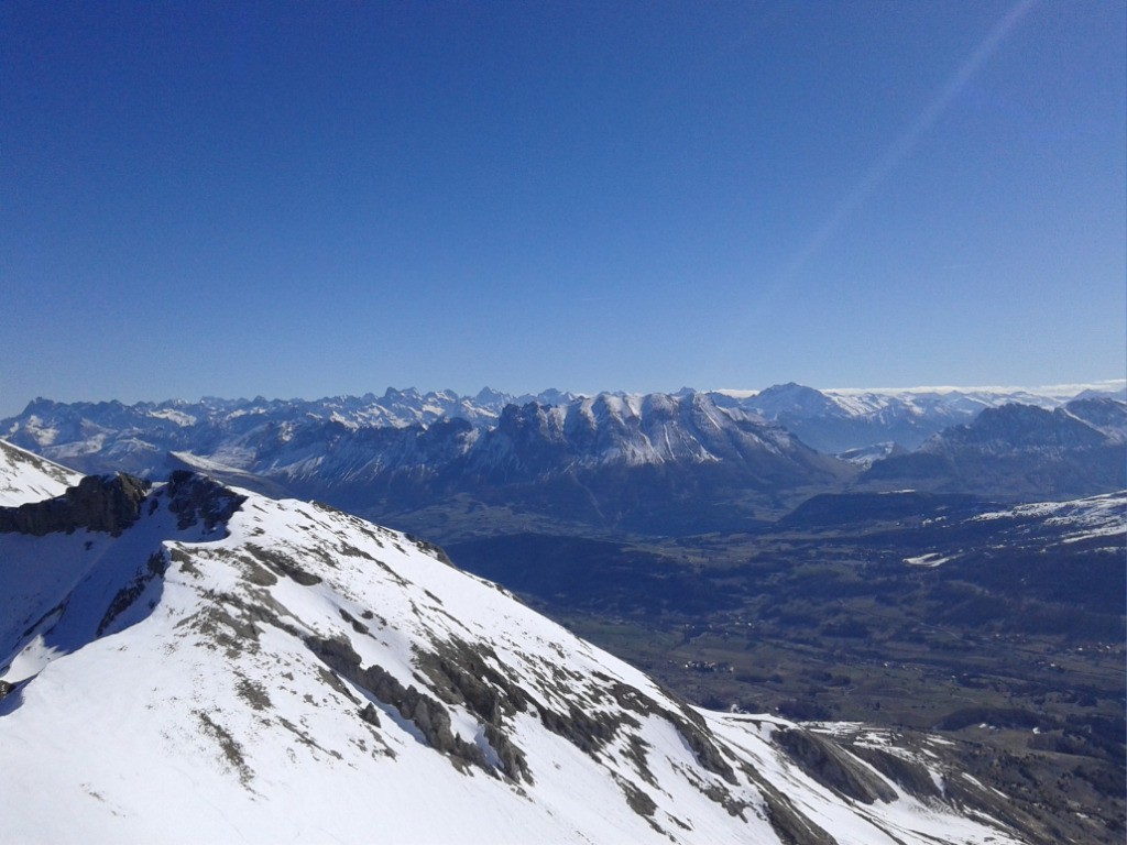 Au dessus du col, sous le sommet de la Rama