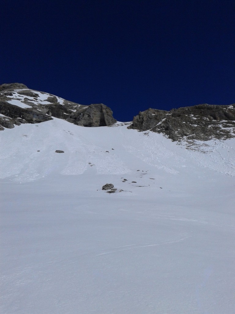 Descente sur Serre du Vallon, en moquette, sous le collet 2100m.