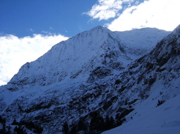 #8 rocher de l rocher de l'armet : de face c'est un diamant