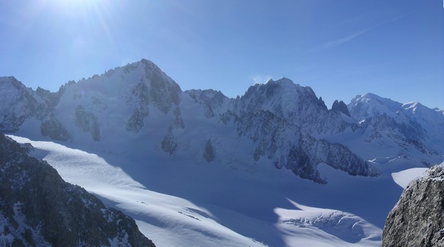 chardonnet au Mt Blanc : ça souffle sur tous les sommets, mais quelle vue!