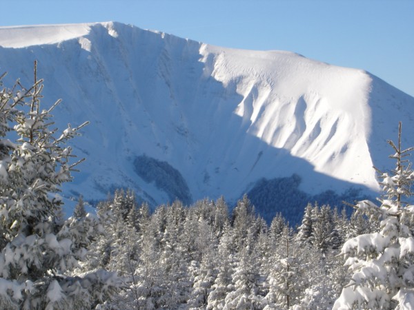 #6 Couloir Nord Est : Le couloir Nord Est du Grand Serre. C Couloir Nord Est : Le couloir Nord Est du Grand Serre. C'est pas le moment d'aller y mettre les spatules !!! mais ça sera peut etre bon pour le printemps !!!