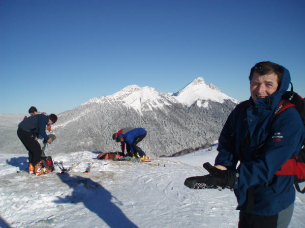 Morbier : Petits papotages au sommet ou l'on apprend que les chasseurs alpins sont maitenant en lowtech...