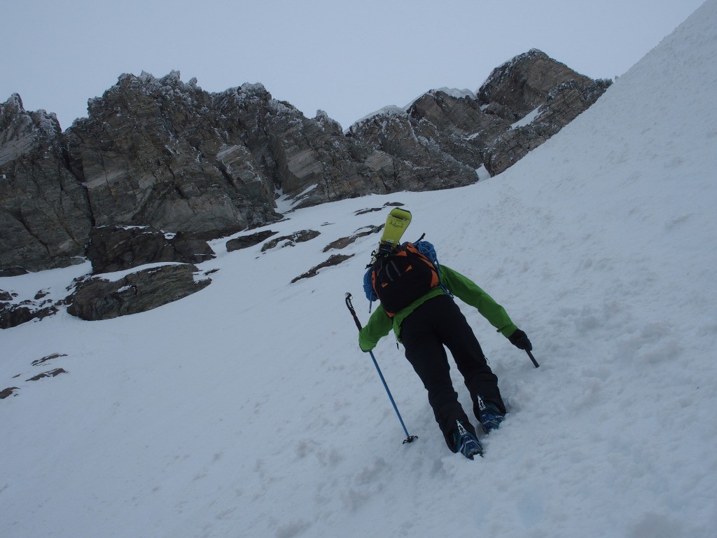 #26 J3 : Remontée de la pente SE. Thomas à la manœuvre ! J3 : Remontée de la pente SE. Thomas à la manœuvre !