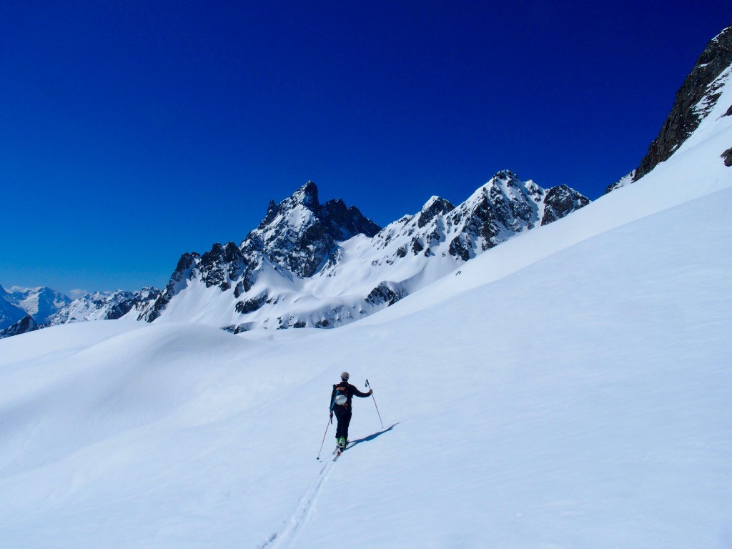 en allant vers le col de Roche Noire, le Grand Pic dans le viseur