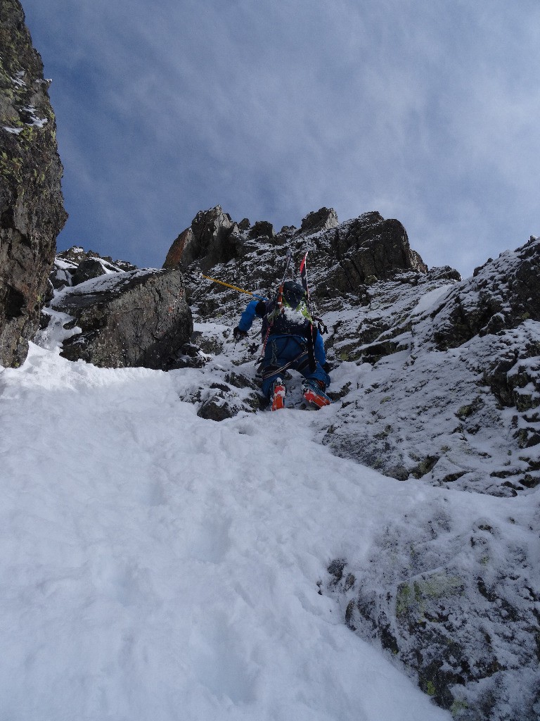 Désescalade dans le couloir S