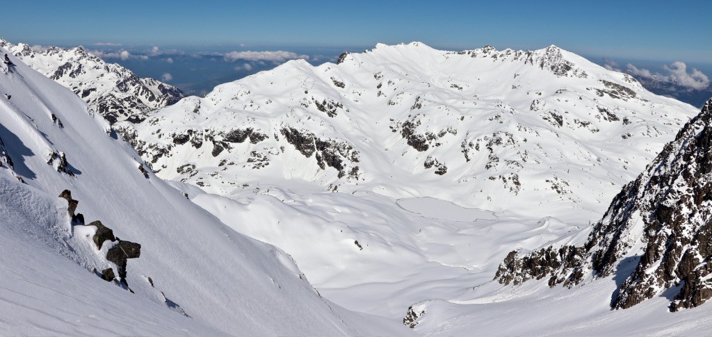 #9 Vue depuis le sommet sur le versant Lacs des 7 Laux et Pic de la Belle Étoile Vue depuis le sommet sur le versant Lacs des 7 Laux et Pic de la Belle Étoile