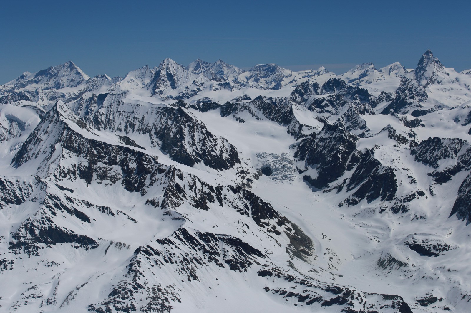 #45 Les 4000 du Valais vus du Combin de la Tsessette Les 4000 du Valais vus du Combin de la Tsessette