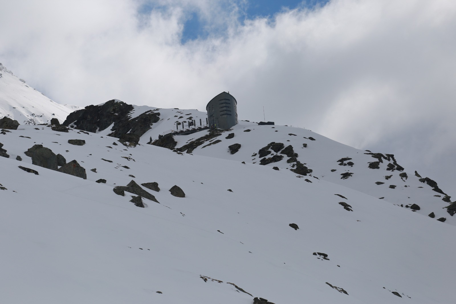 #9 Le Refuge du Vélan... on est passé trop près, fourvoyage dans l Le Refuge du Vélan... on est passé trop près, fourvoyage dans l'itinéraire!