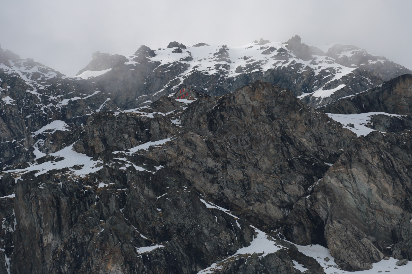 #13 Cabane de Valsorey perchée Cabane de Valsorey perchée