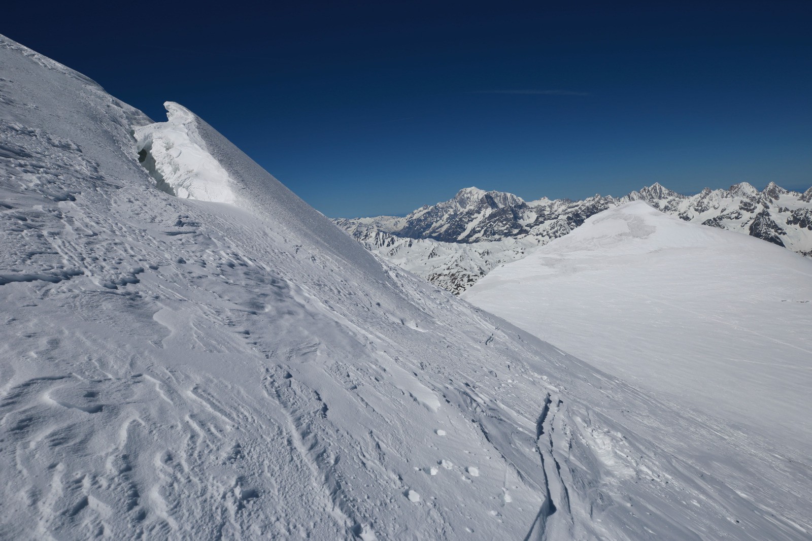 #38 La Rimaye du Combin de Grafeneire pas toujours bien bouchée La Rimaye du Combin de Grafeneire pas toujours bien bouchée