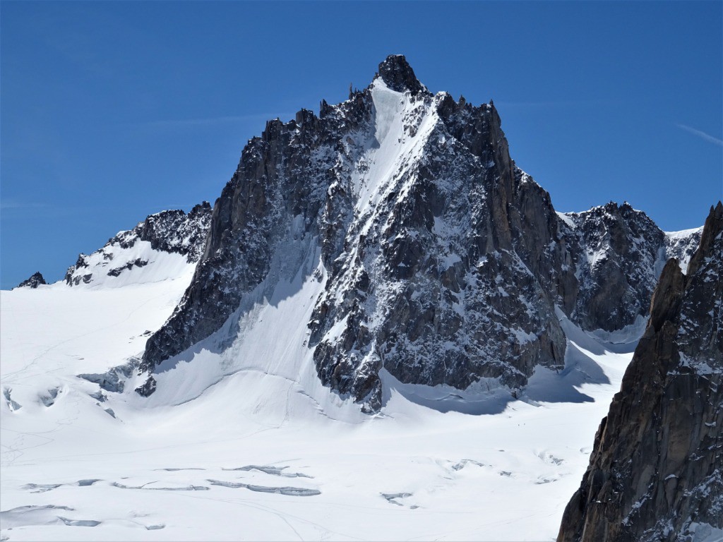 #6 La Tour Ronde et sa belle face N La Tour Ronde et sa belle face N