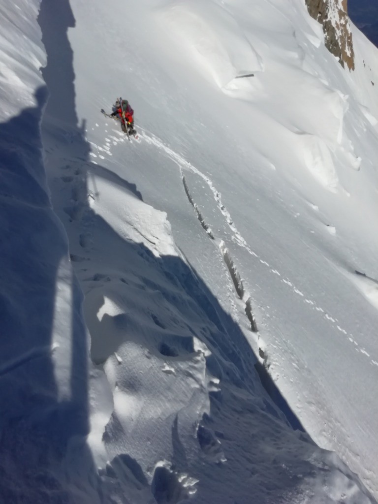 La rimaye et cette rampe qui permet de poursuivre l'ascension