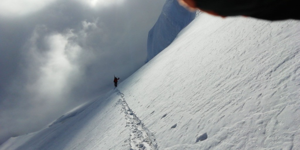 Dans la grande traversée en Face N du Maudit