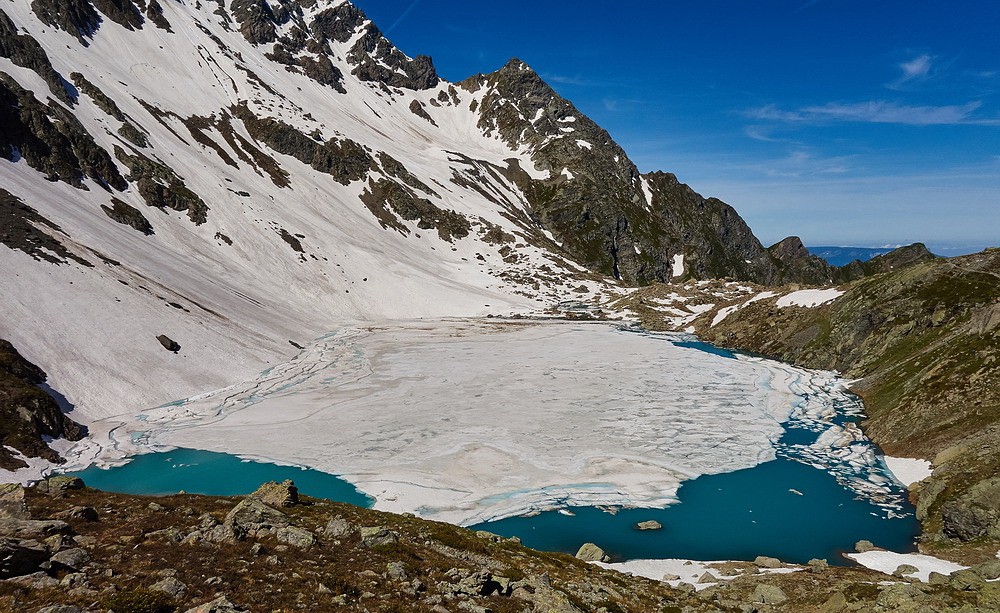 Le Lac Blanc dévoile son bleu azur...