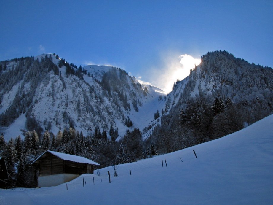 #1 couloir nord : le couloir en voie de remplissage grâce au vent du sud ! couloir nord : le couloir en voie de remplissage grâce au vent du sud !