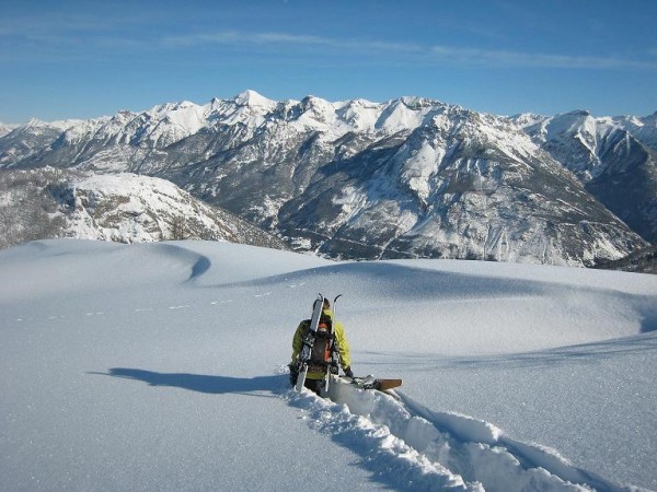 #6 Trop c Trop c'est trop : Elle est debout et elle n'est pas naine ni cul-de-jatte