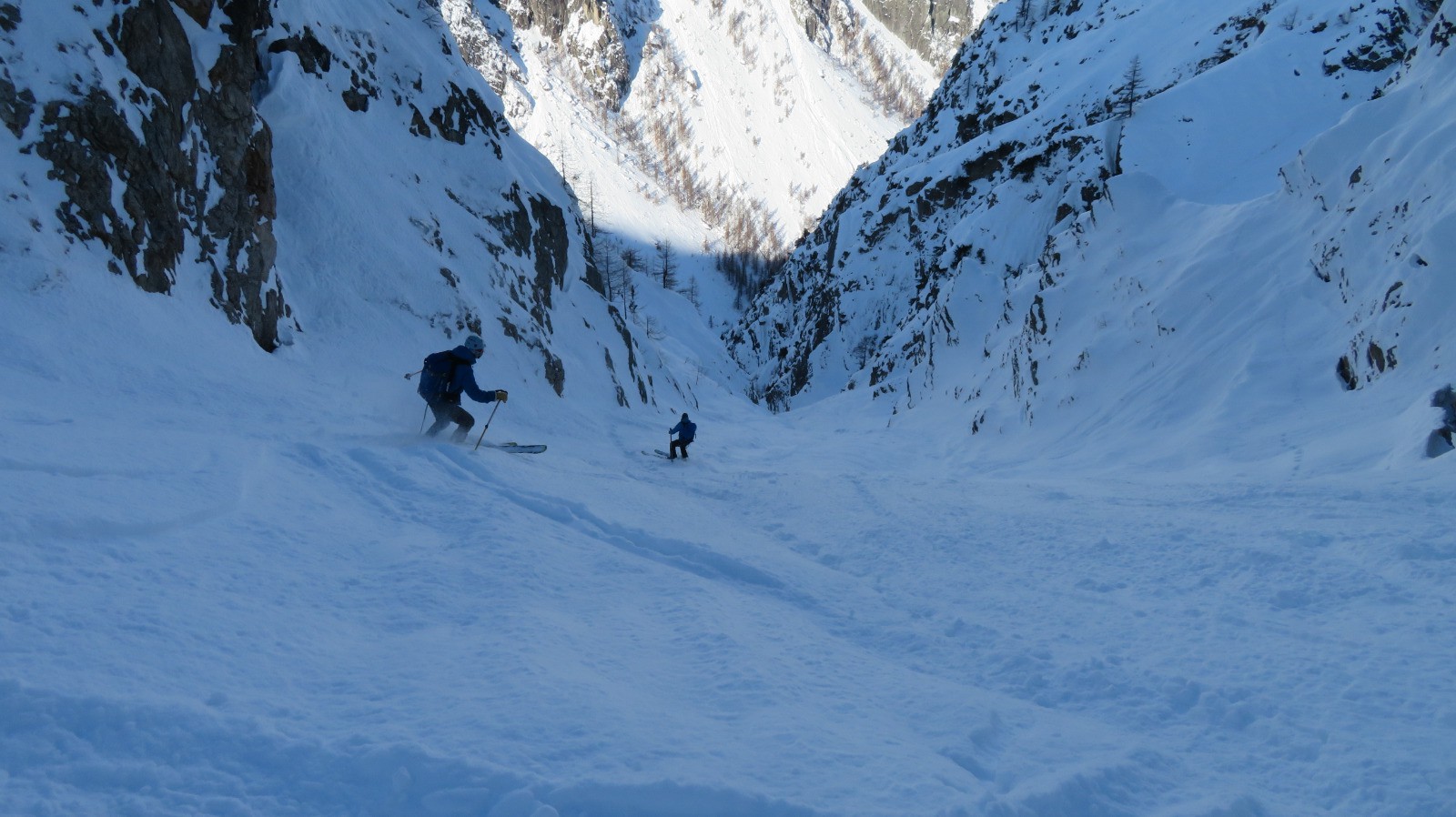 partie basse, 10 cm de poudreuse sur plan de glissement